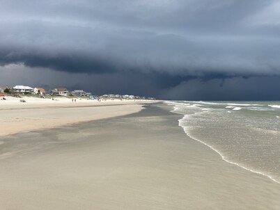 Storm Surge PAWLEYS IS. Heron Marsh Villa #34. Best of litchfeild by the sea.