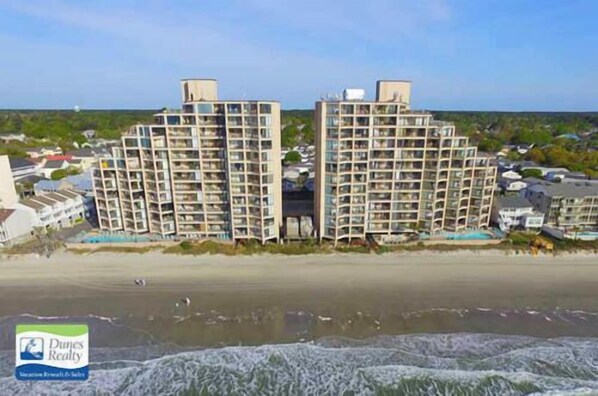On the beach - Surfmaster 409 - Oceanfront in Garden City Beach, SC (Garden City)