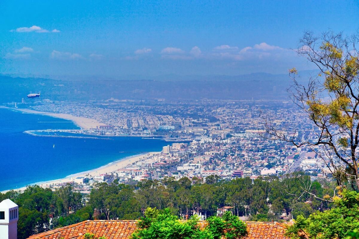 Ultimate Family Vacation! Lovely Unit, Near Attractions Pool, Parking