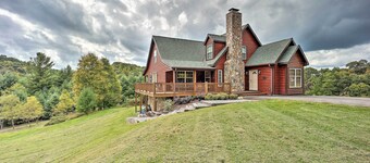 Family Blue Ridge Gem w/ Hot Tub! 1/2 Mi to River