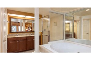 Bathroom - RESORT VACATION near Disney (Orlando)