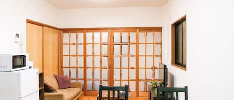 Private Vacation Home | Living area | Flat-screen TV