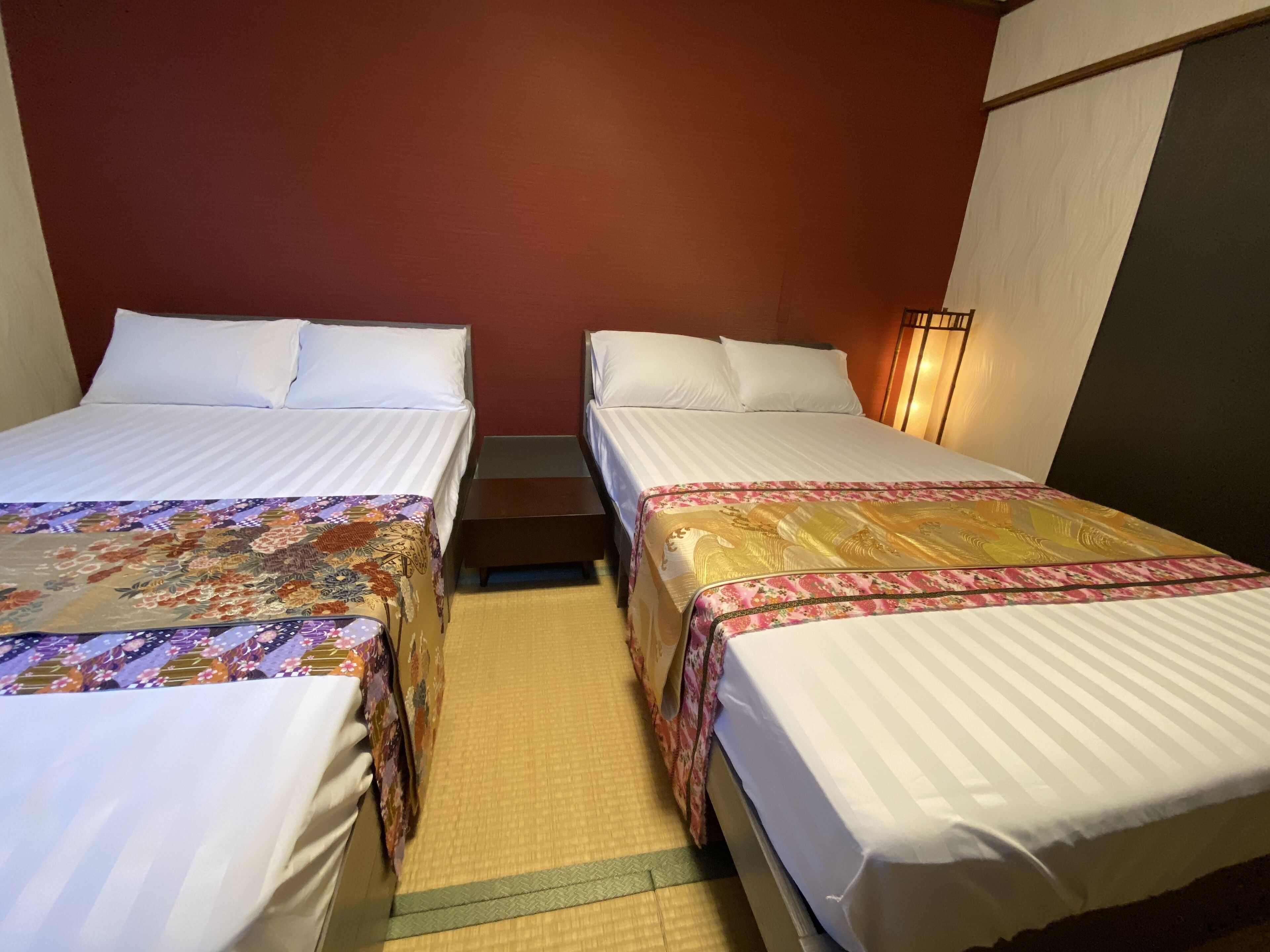 1 chambre, bureau, fer et planche à repasser, Wi-Fi gratuit