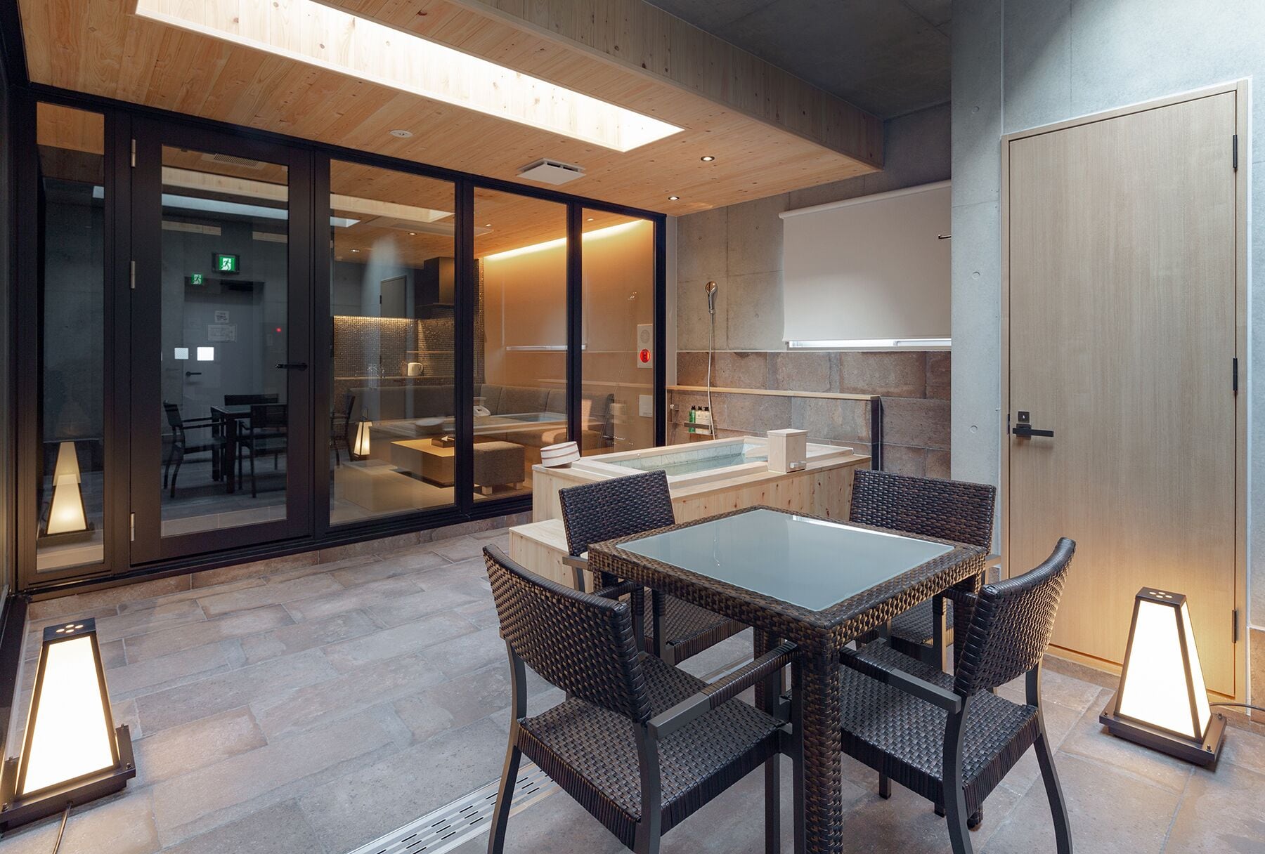 Executive Penthouse, Non Smoking | Premium bedding, desk, laptop workspace, blackout drapes