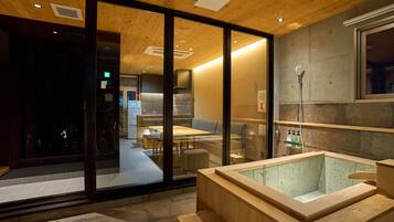 Penthouse Eksekutif, Bebas Asap Rokok | 2 kamar tidur, seprai premium, meja kerja, dan ruang kerja ramah laptop