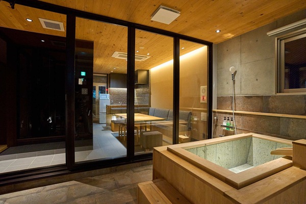 Executive Penthouse, Non Smoking | Premium bedding, desk, laptop workspace, blackout drapes