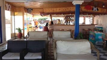 Bar (in der Unterkunft)