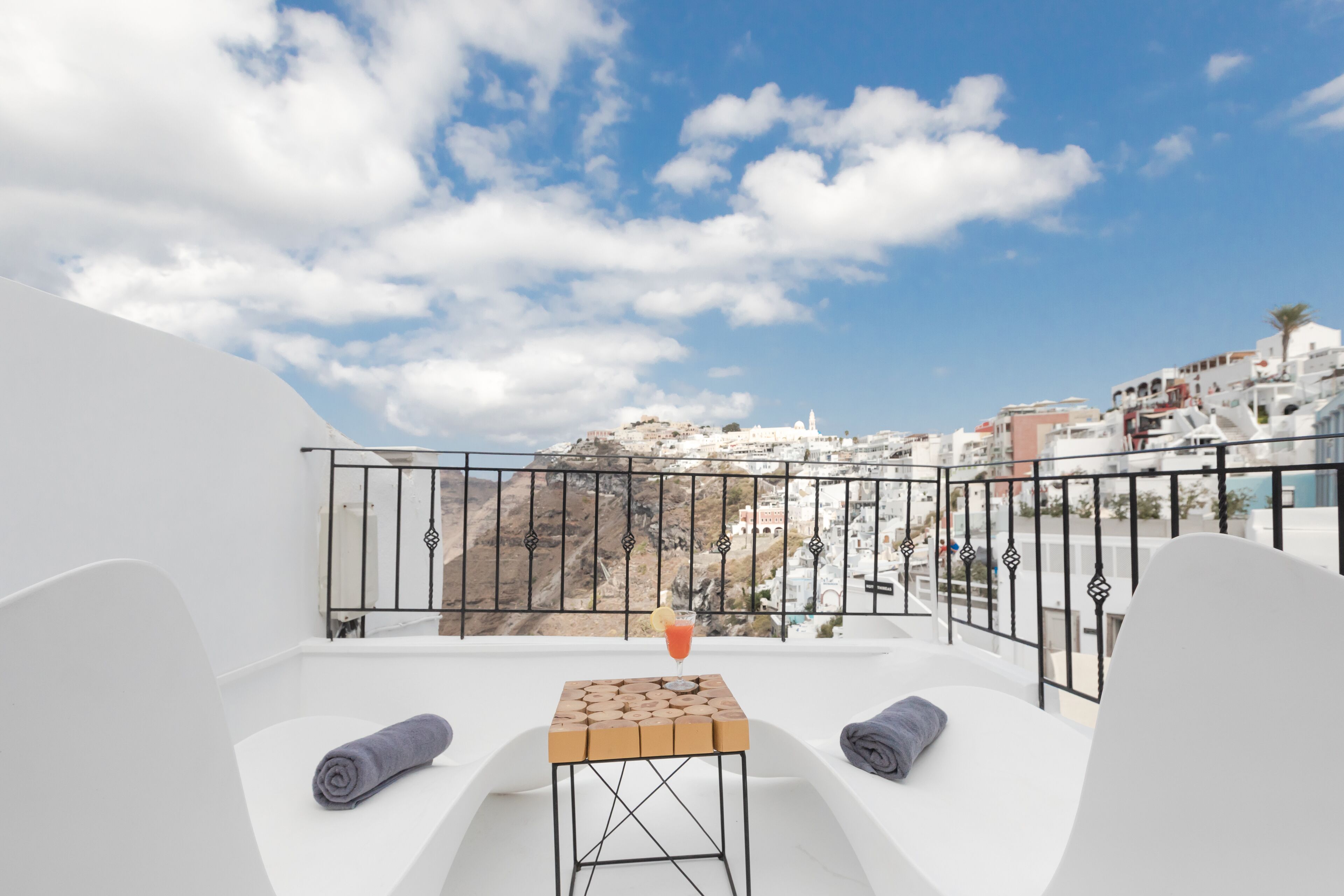 Photo - Doukas Caldera Suites