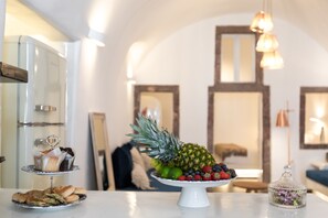 55-inch Smart TV with cable channels, Netflix, streaming services - Doukas Caldera Suites Fira (Santorini)