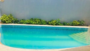 Outdoor pool - Résidence Malick (Mbour)