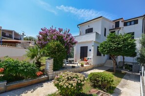 Property grounds - Apartment 727/1701 (Istria - Stinjan), 500m from the beach (Stinjan)