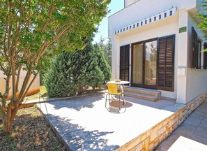 Outdoor dining - Apartment 727/1701 (Istria - Stinjan), 500m from the beach (Stinjan)