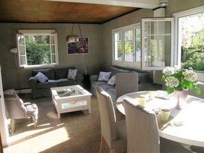 Televisión y reproductor de DVD 