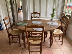 تناول الطعام