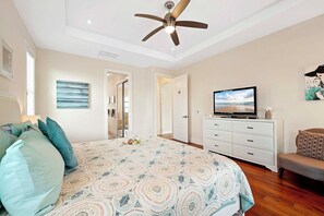 3 bedrooms, desk, iron/ironing board, travel crib