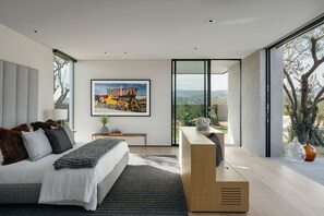 4 bedrooms, iron/ironing board, free WiFi - 'Echo Estate' Architectural masterpiece w/ 4 suite (Rancho Mirage)