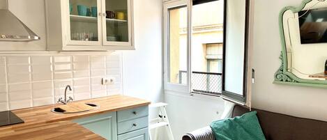 Smart TV, video games, books, stereo