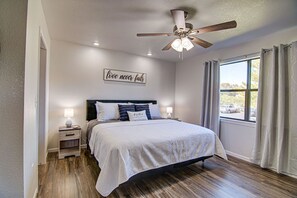 3 bedrooms, iron/ironing board, travel crib, WiFi