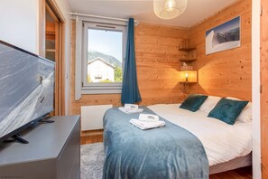 3 bedrooms, iron/ironing board, free WiFi