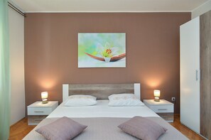 1 bedroom, Internet