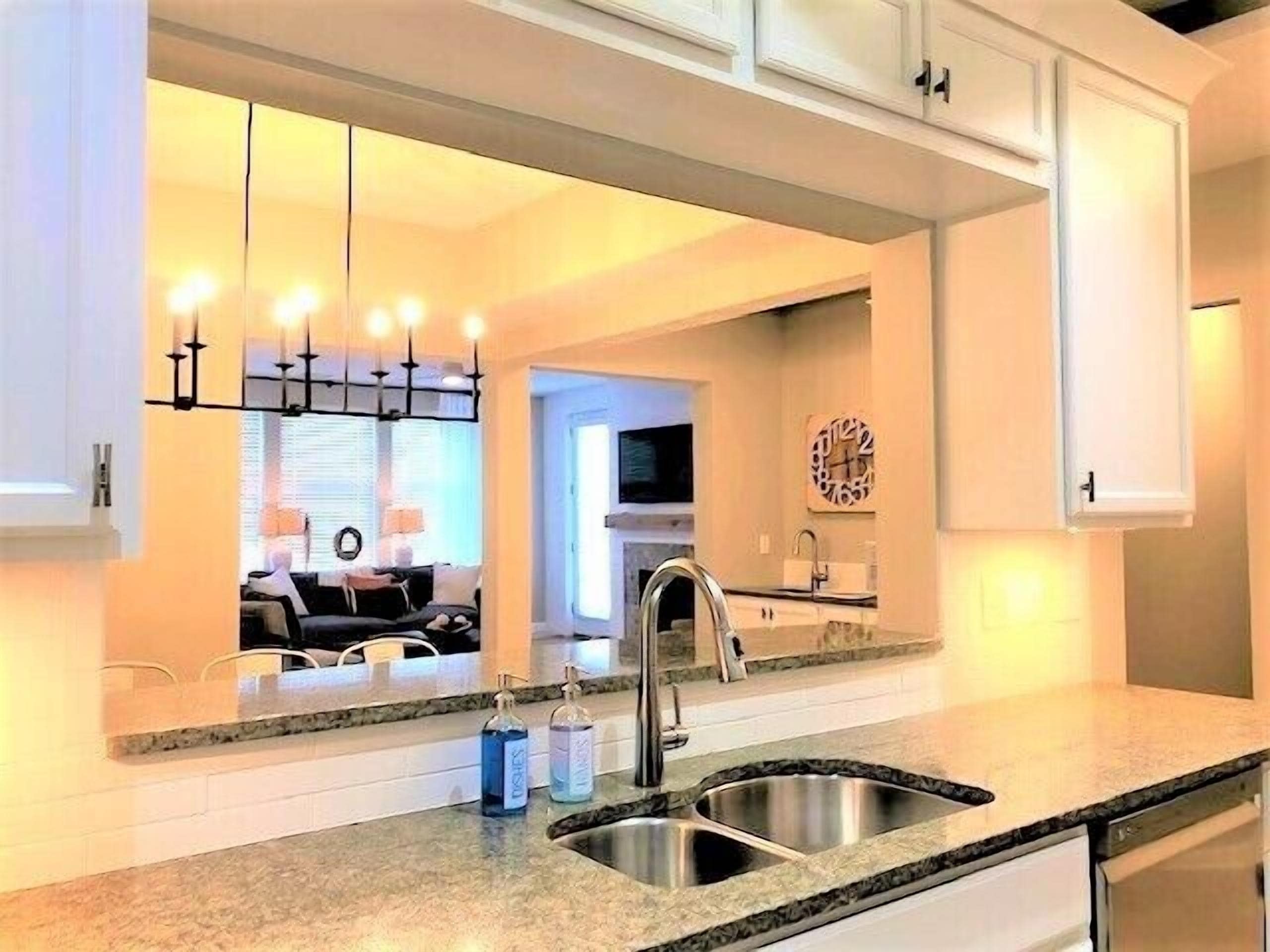 冰箱、微波炉、烤箱、炉灶