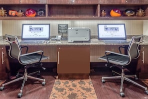 Business center - Hampton Inn Harrisburg-east (Harrisburg)