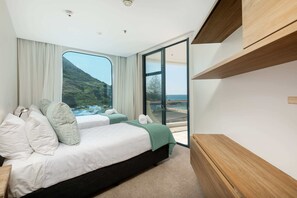 2 bedrooms, desk, iron/ironing board, WiFi - Oceanside Haven Resort Luxury Sea Views & Beach (mount maunganui)