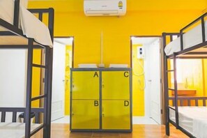 Room - Josh Hotel (Bangkok)