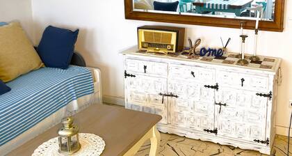 Sweet Dreams. Luminous with balcony, centrally located, ideal for couples and families (2-4 pax).