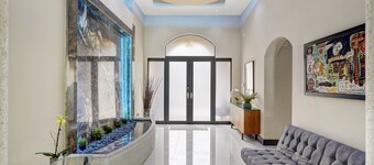  144' New River Dock DT! Sailfish Pool, Hot Tub, Pontoon & Fire Lounge Luxury!