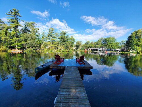 Nature's Cottage Washago - Beautiful Private Waterfront property with Hot Tub