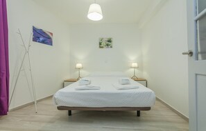Free WiFi, bed sheets