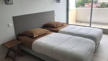 2 chambres, fer et planche à repasser, lit parapluie, Wi-Fi gratuit