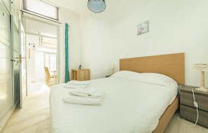 Room - A46 - Oliveira Downtown Apartment (Lagos)