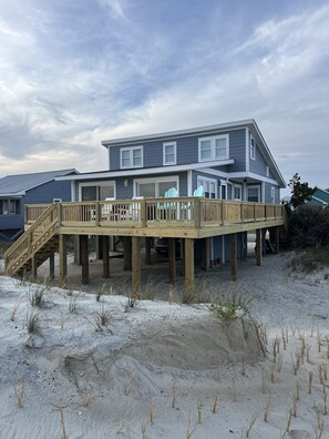 Exterior - Exquisite Views! It “Shore is Beautiful" here!  5 Bed / 2 Bath Ocean Front Home. (Oak Island)