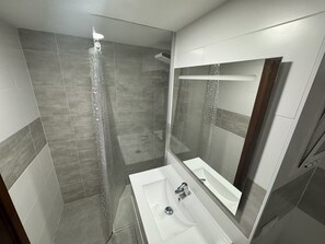 Bathtub - LIDER, 5-C (Cullera)