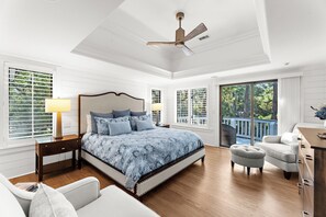 4 bedrooms, iron/ironing board, free WiFi, bed sheets - Spacious home, easy beach access (Kiawah Island)