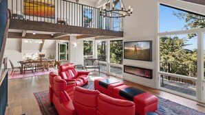 TV, fireplace, offices - Pebble Beach's Empire (Pebble Beach)