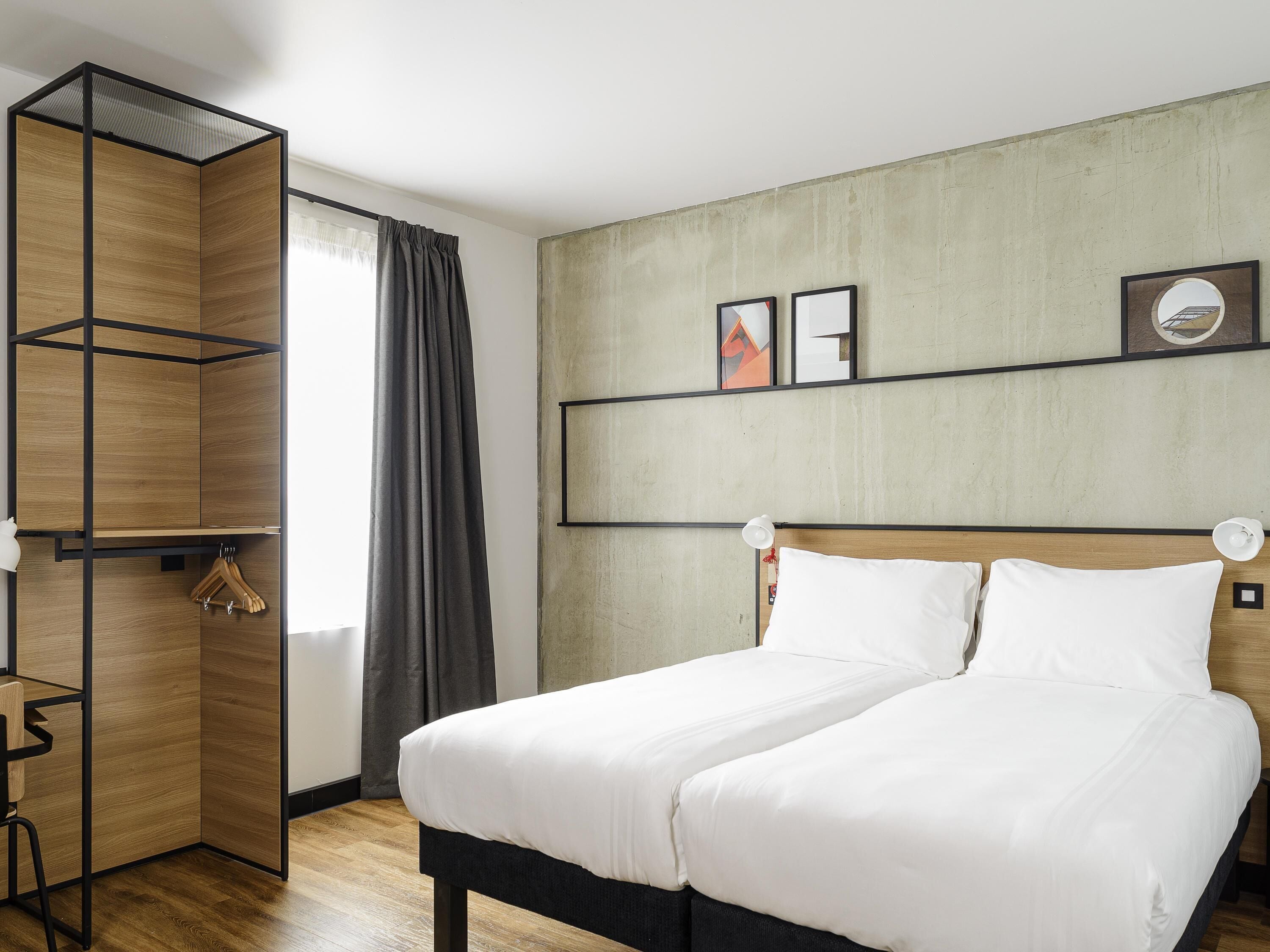 Accessible Twin Room with wet room Ensuite | Desk, laptop workspace, soundproofing, free WiFi