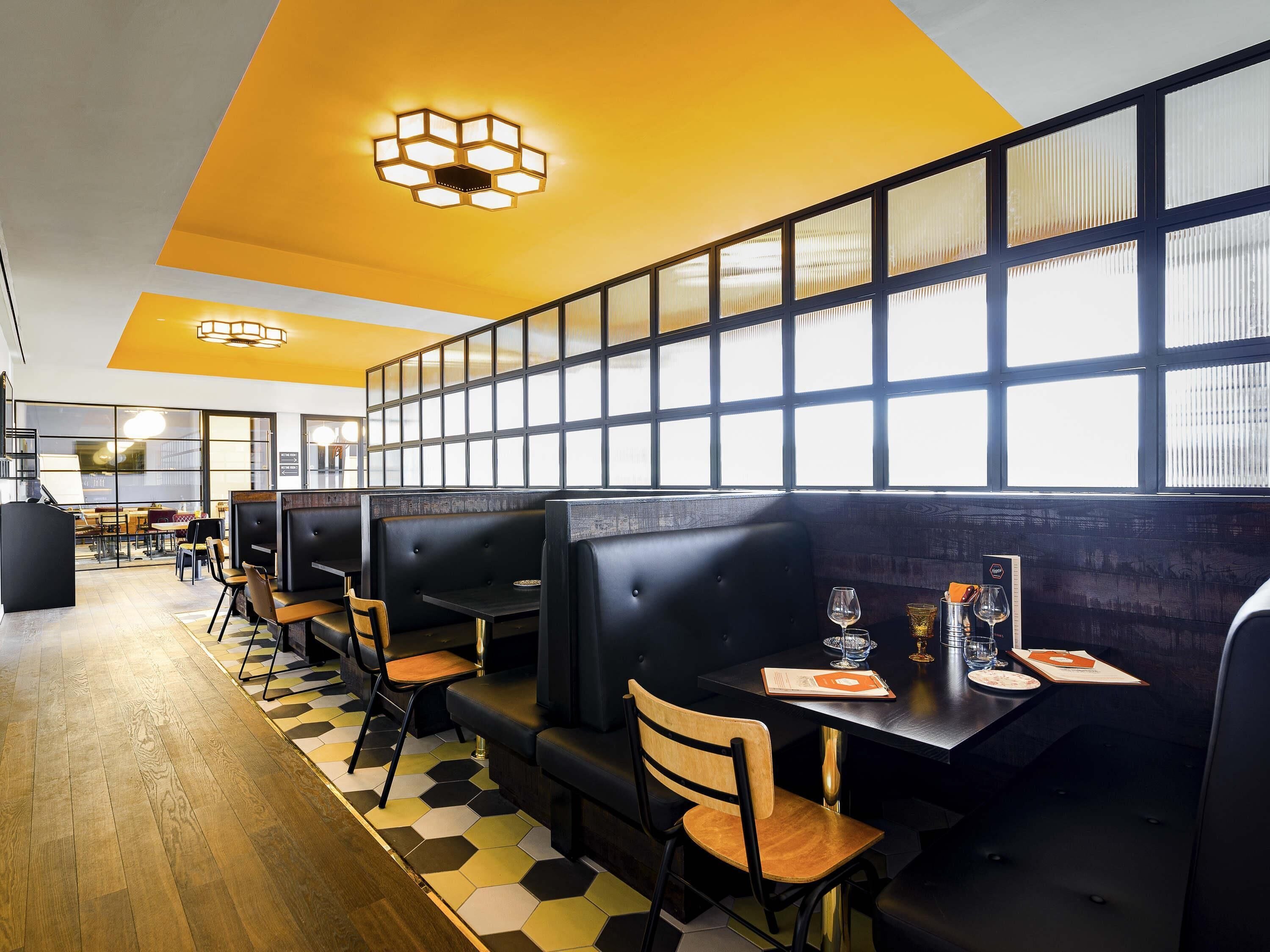 breakfast, lunch and dinner served