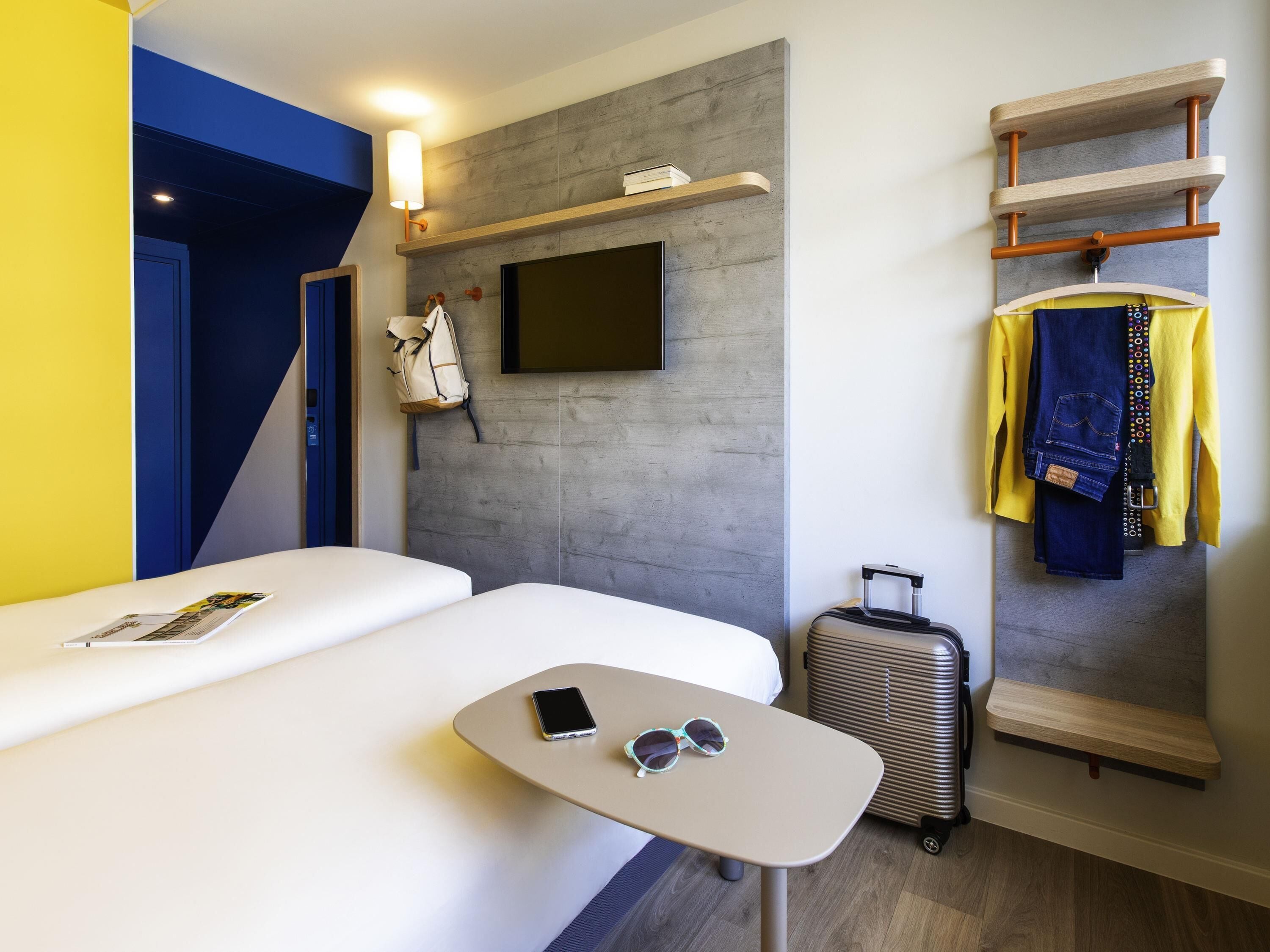 Hochwertige Bettwaren, Pillowtop-Betten, Schreibtisch
