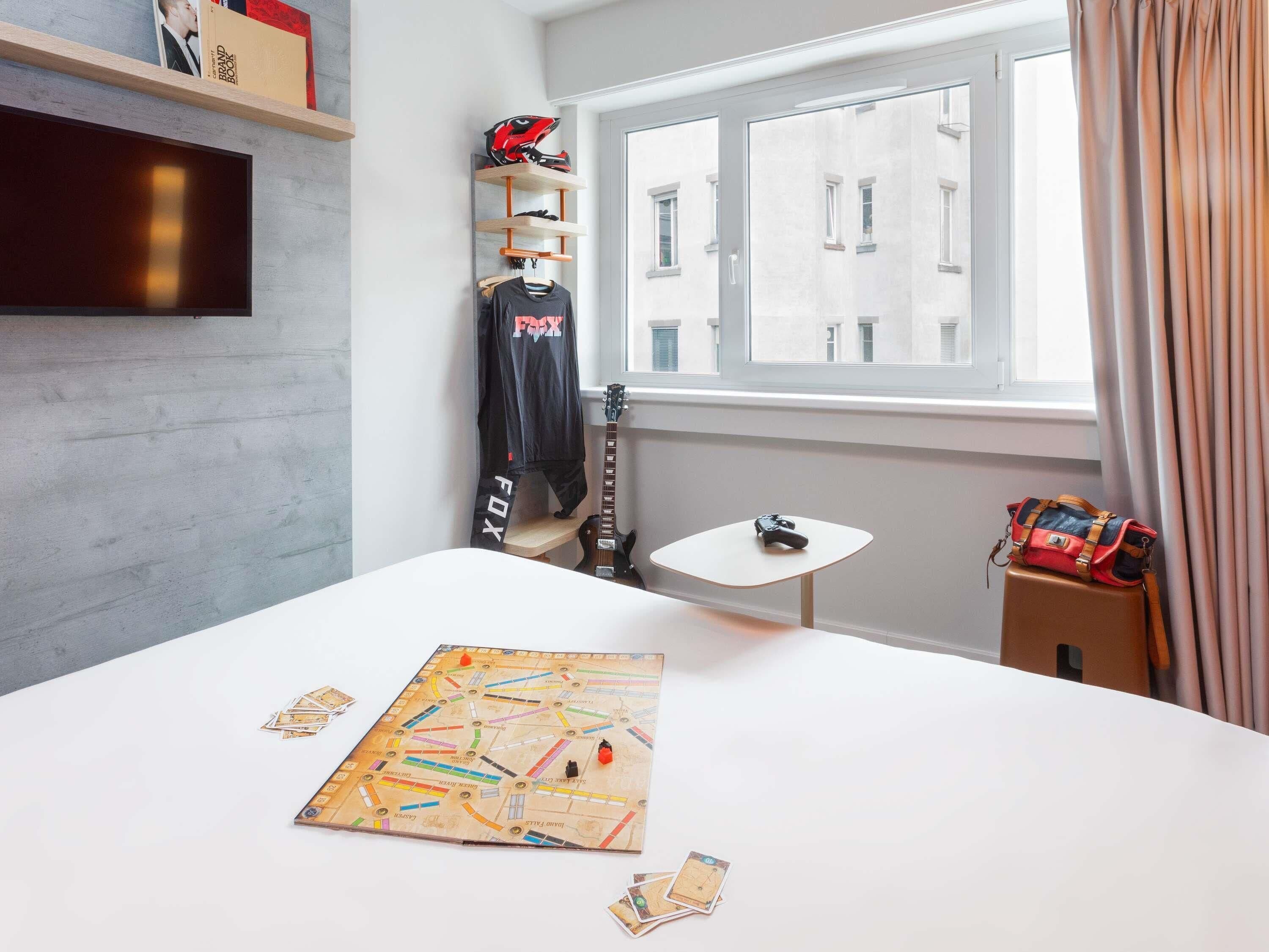 Standard Room, 1 Double Bed, Accessible | Premium bedding, pillowtop beds, desk, blackout drapes