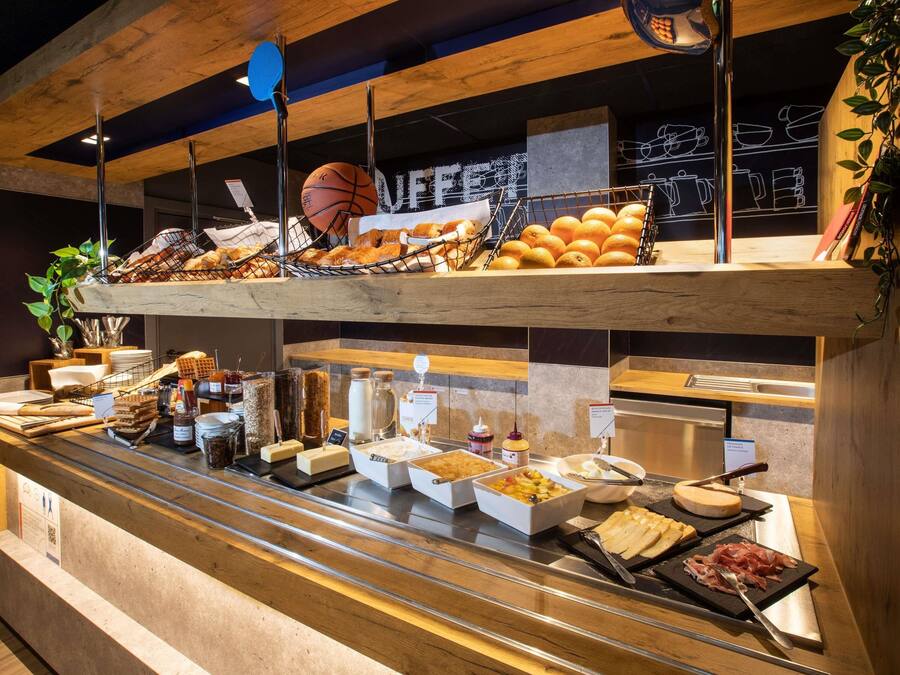 Daily buffet breakfast for a fee