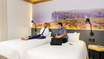 Standard Room, 2 Twin Beds | Minibar, desk, soundproofing, WiFi (free)