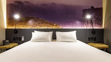 Superior Room, 1 Double Bed | Minibar, desk, soundproofing, free WiFi
