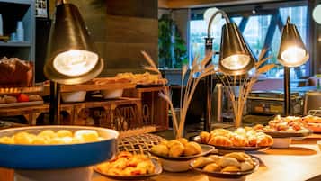 Tägliches Frühstücksbuffet (70.00 BRL pro Person)