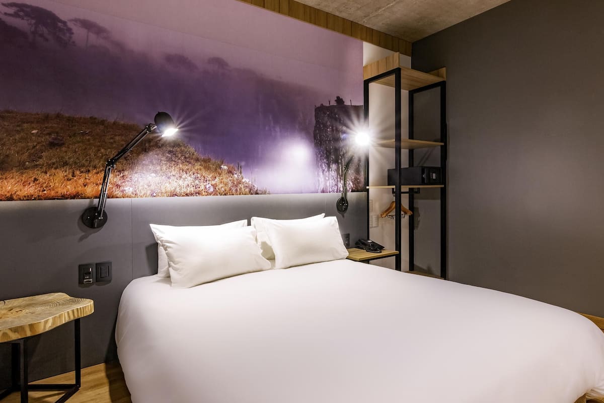 Superior Room, 1 Double Bed, Accessible | Minibar, desk, soundproofing, free WiFi