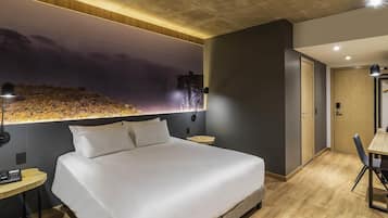 Minibar, desk, soundproofing, free WiFi