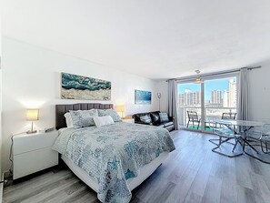 1 bedroom, iron/ironing board, free WiFi, bed sheets - Insta-Worthy-Prestigious ocean view studio,on the beach. Sought after balcony. (Sunny Isles Beach)