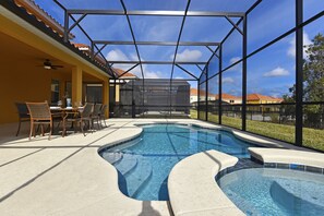 Udendørs pool, opvarmet pool